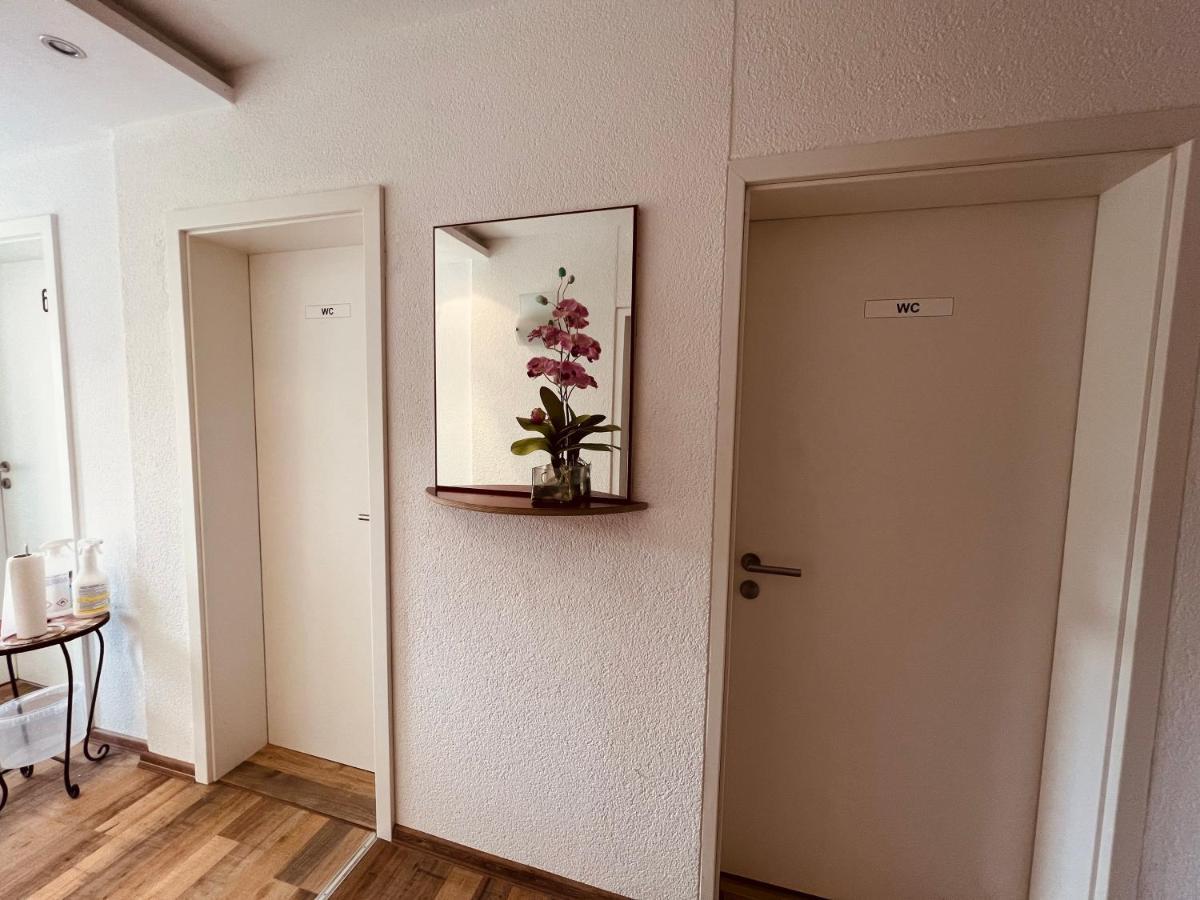 Sehr Zentrales Und Modernes Zimmer In Isny Im Allgau Mit Gemeinschaftsbad Esterno foto